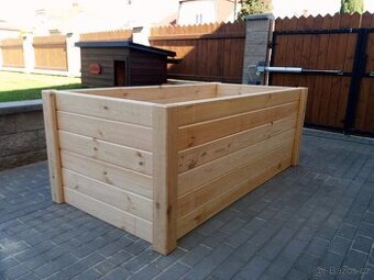 Dřevěný vyvýšeny záhon