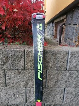 FISCHER RC4 WC RC 170cm r-17,5. Model 2024/2025