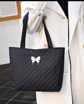 Krásná nová kabelka