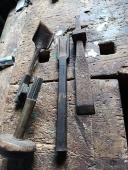 Prodám stará dláta