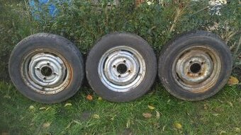 Kola na auto Škoda 155/80 R 14 protektor.