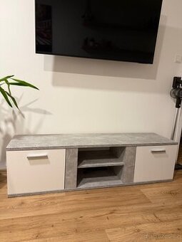 TV stolek 155cm