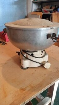 Sedimentační centrifuga