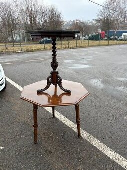 Starožitný řezbovany stůl 2 ks