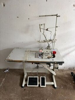 Průmyslový šicí stroj / Overlock Brother MA4-V92