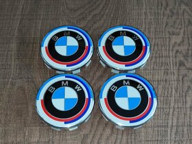 Středové krytky BMW 68mm výroční - 1