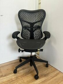 Kancelářská židle Herman Miller Mirra 2 Graphite