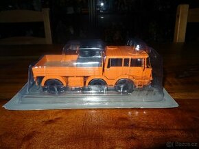 Tatra 813 1:43