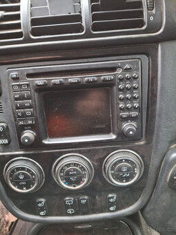 Rádio comand vyndané z mercedes ml w163