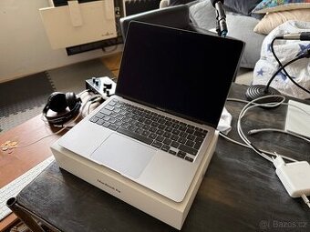 Macbook AIR M1 8GB/256G, špičkový stav