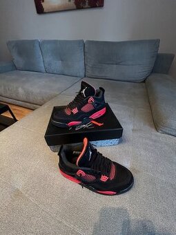 Nike Air Jordan 4