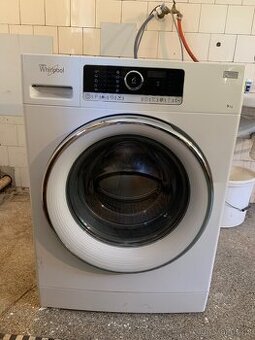 Pračka Whirlpool FSCR90423