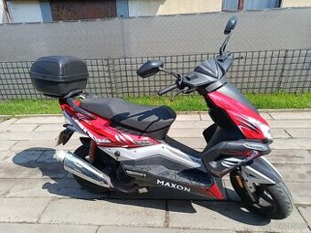 Skútr MAXON 125