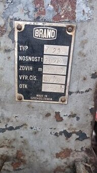 Hřebenový zvedák Brano 20T - 1