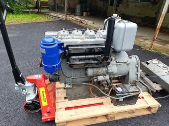 Motor Slavia 4S90A - 1