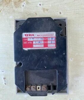 Hlasitý vrátný Tesla - 1