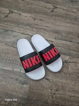 Pantofle Nike velikost 47,5