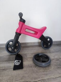 Růžové odrážedlo Funny wheels