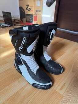 Boty forma vel. 43