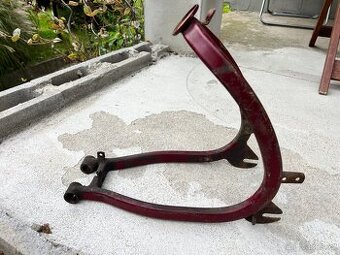 Jawa 550 zadní kyvka