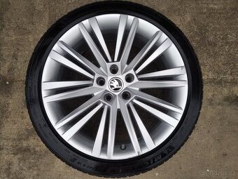 Prodám orig. alu zimní sadu 19" Škoda Superb III