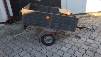 Přívěsný vozík