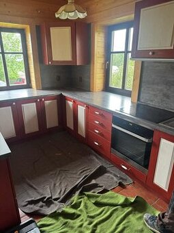 Kuchyňská linka masivní