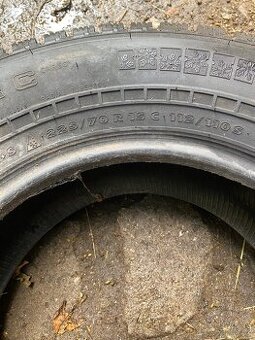 Prodám zimní pneu 225 70 R15C