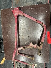 Predám RÁM, kostra motocyklu JAWA 250/353, krivý