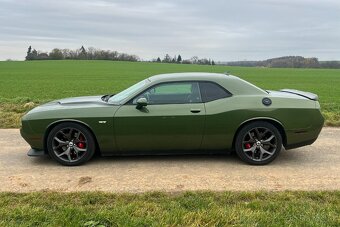Dodge Challenger Scat pack / SRT 6.4 V8 - pronájem