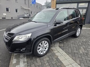 VW Tiguan 2.0TDI DSG 4x4 103kw tažné vyhřívané sedačky
