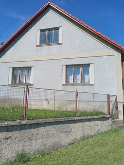Rodinný dům - zemědělská usedlost s pozemky 6,2ha