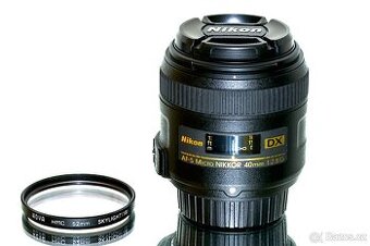 Nikon 40 mm f/2,8 AF-S G DX Micro + Hoya HMC TOP STAV
