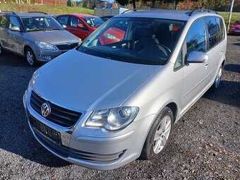 Volkswagen Touran 1.4 TSi TREND 7.míst