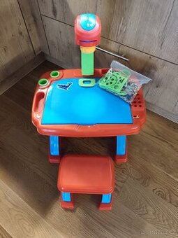 Dětský projektor se stolečkem a židličkou