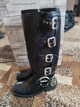 Prodám krásné kozačky vel.36 - 1