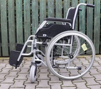078-Mechanický invalidní vozík Meyra.