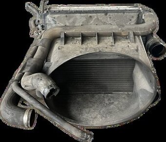 MERCEDES ATEGO chladič