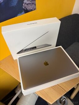 MacBook Pro 15” (2017)