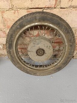 Zadní kolo na kývačku