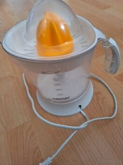 Elektrický odšťavňovač na citrusy