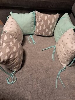 Polštářkový mantinel do postýlky