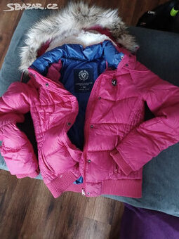Krásná zimní bunda American Eagle