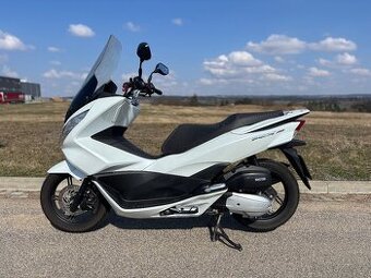 Prodám Honda PCX 150, r.v. 2016
