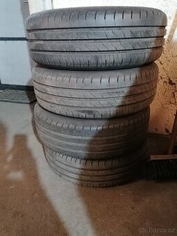 Letní pneu 195/65 r15