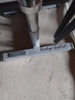 stojan na kotouče a osy