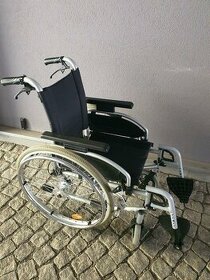 invalidní vozík, sundavací kola, 4 brzdy