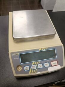 Přesná kontrolní váha KERN PCB 2000-1 (2KG/0,1G)