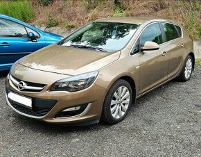 Opel Astra 1.4T HB Cosmo