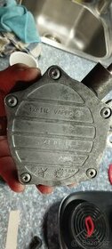 Vakuová pumpa 2Zr fae Toyota Avensis Auris